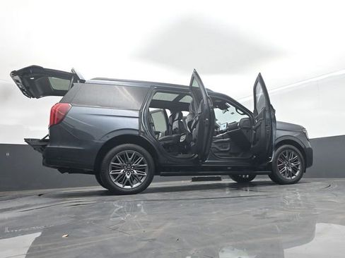 Used 2025 Ford Expedition Platinum w/ Stealth Performance Package AWD/4WD image 78
