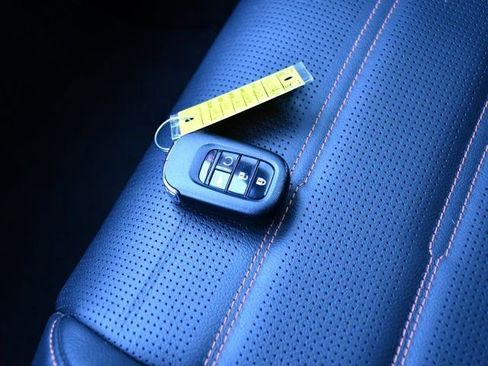 Used 2025 Honda CR-V Sport-L image 13