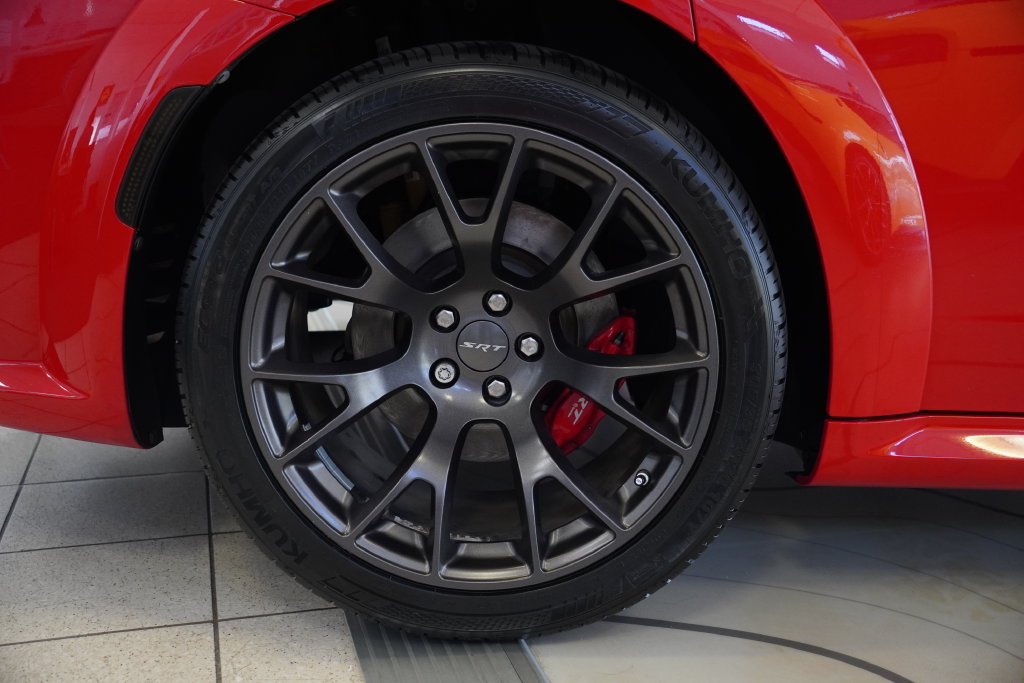 Used 2022 Dodge Charger SRT Hellcat w/ Carbon/Suede Interior Package RWD image 9