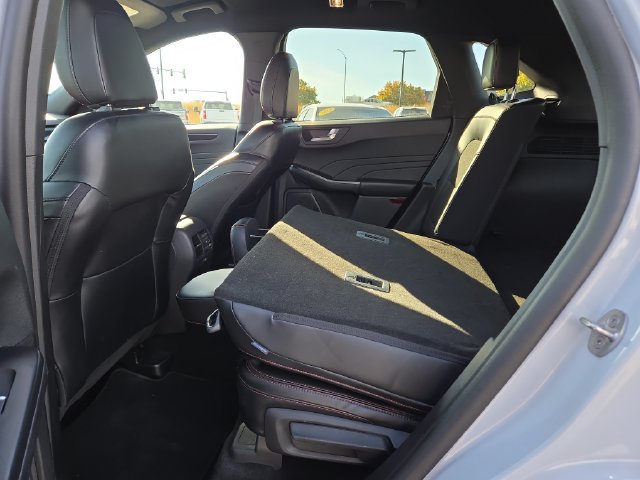 Used 2025 Ford Escape ST-Line Select AWD/4WD image 29