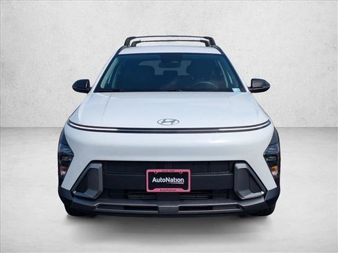 Used 2026 Hyundai Kona SEL Premium FWD image 2