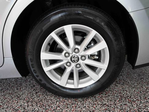 Used 2026 Toyota Camry LE FWD image 28