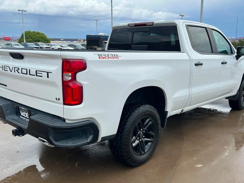 Used 2024 Chevrolet Silverado 1500 LT Trail Boss w/ Convenience Package II AWD/4WD image 6