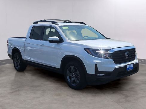 Certified 2023 Honda Ridgeline RTL image 3
