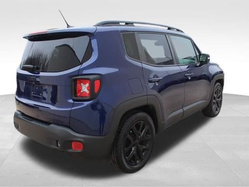 Used 2017 Jeep Renegade Altitude image 5