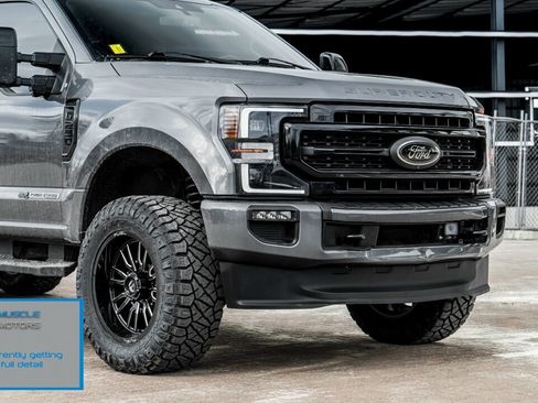 Used 2022 Ford F250 Lariat w/ Black Appearance Package image 7