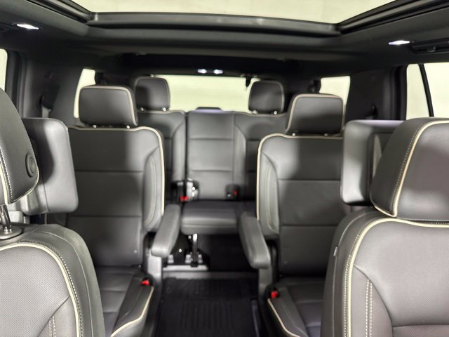 Used 2026 GMC Yukon Elevation w/ Elevation Premium Package AWD/4WD image 14