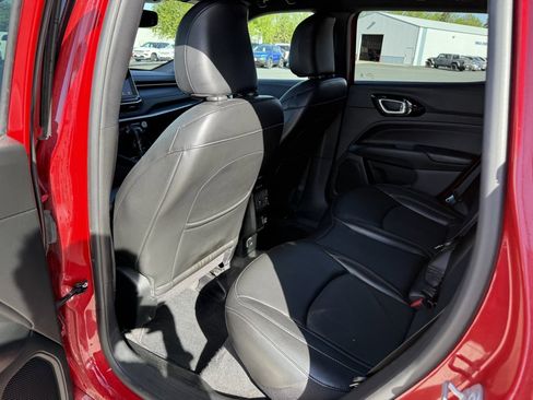 Used 2023 Jeep Compass Limited AWD/4WD image 12
