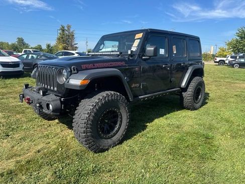 Used 2022 Jeep Wrangler Unlimited Rubicon w/ LED Lighting Group AWD/4WD image 3
