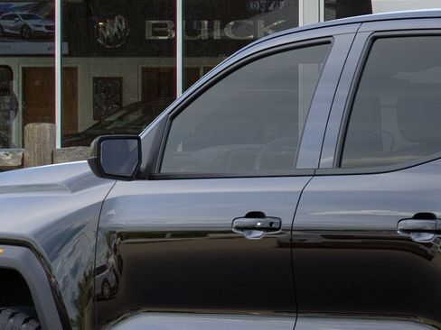 New 2026 GMC Canyon AT4 AWD/4WD image 12