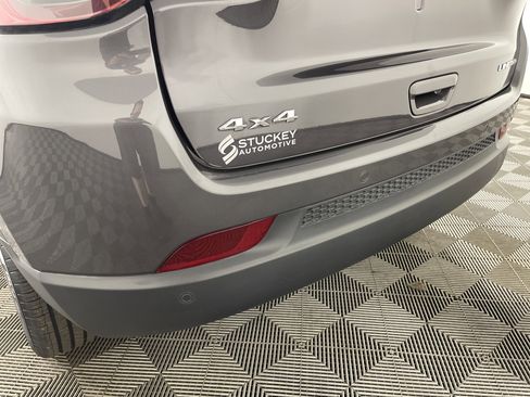 Used 2024 Jeep Compass Limited image 6