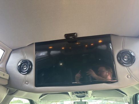 Used 2017 GMC Savana 2500 Extended RWD image 15