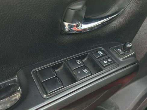 Used 2021 Nissan Titan PRO-4X w/ Pro-4x Convenience Package AWD/4WD image 10