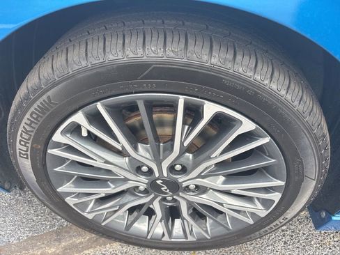 Used 2023 Kia Forte GT-Line FWD image 3