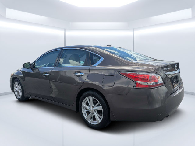 Used 2014 Nissan Altima 2.5 SV w/ Convenience Package FWD image 5