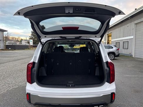 Used 2025 Kia Telluride S image 23