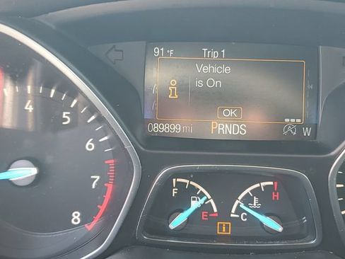 Used 2018 Ford Escape Titanium w/ Ford Safe & Smart Package FWD image 15