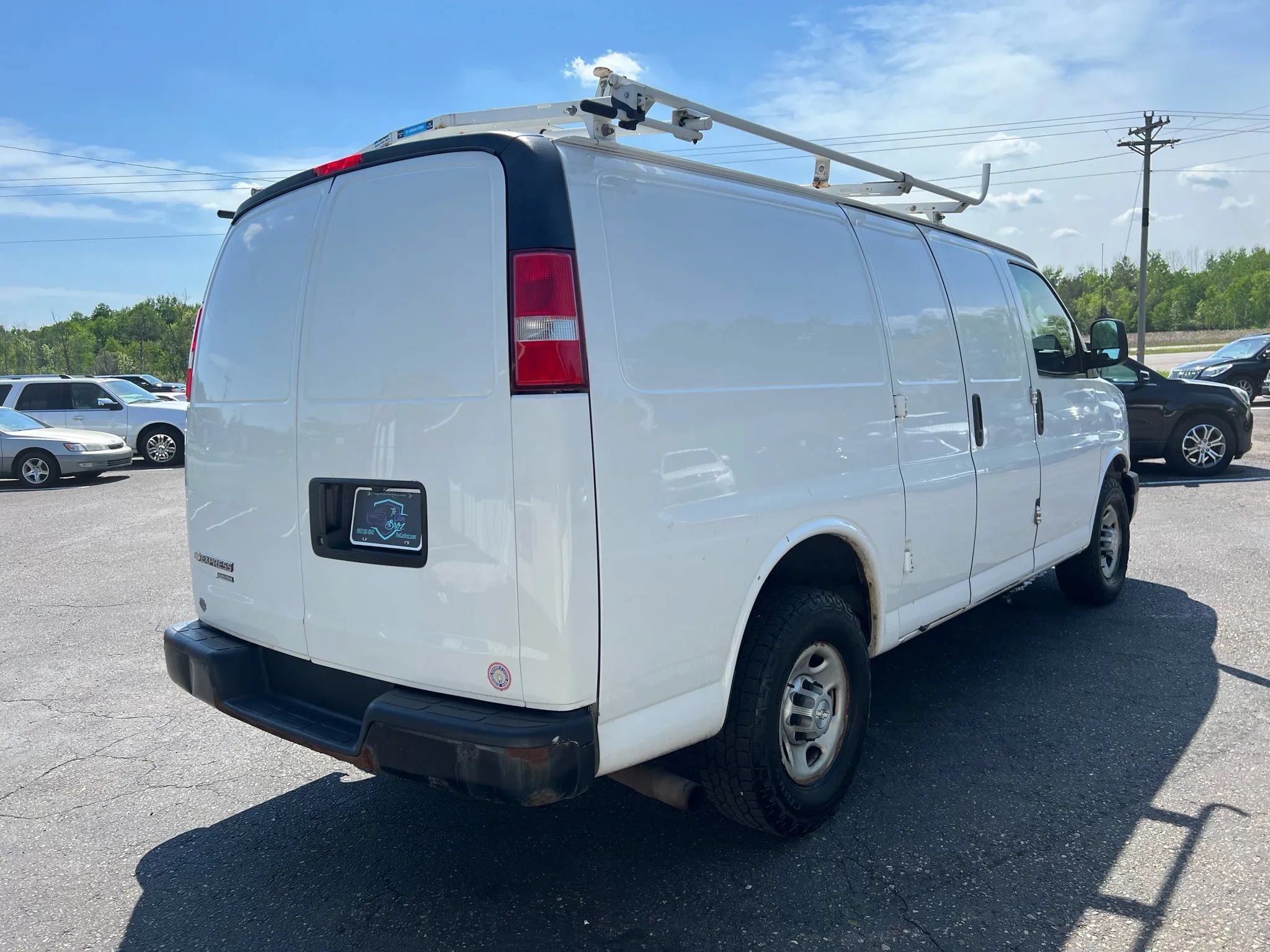 Used 2015 Chevrolet Express 2500 RWD image 5