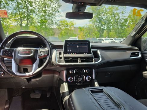 Used 2021 GMC Yukon XL SLE AWD/4WD image 13