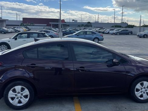 Used 2017 Kia Forte LX FWD image 5