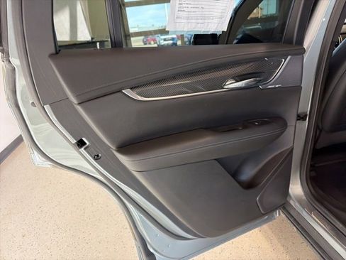 Used 2023 Cadillac XT6 Sport w/ Technology Package image 50