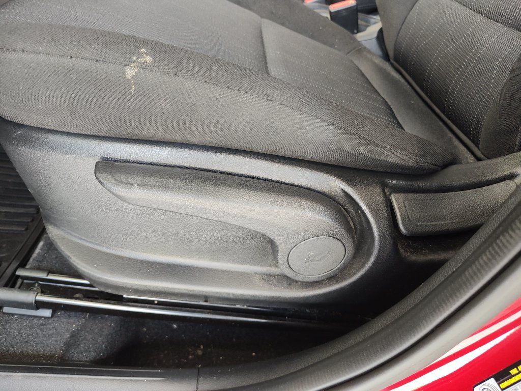 Used 2020 Hyundai Venue SE FWD image 21