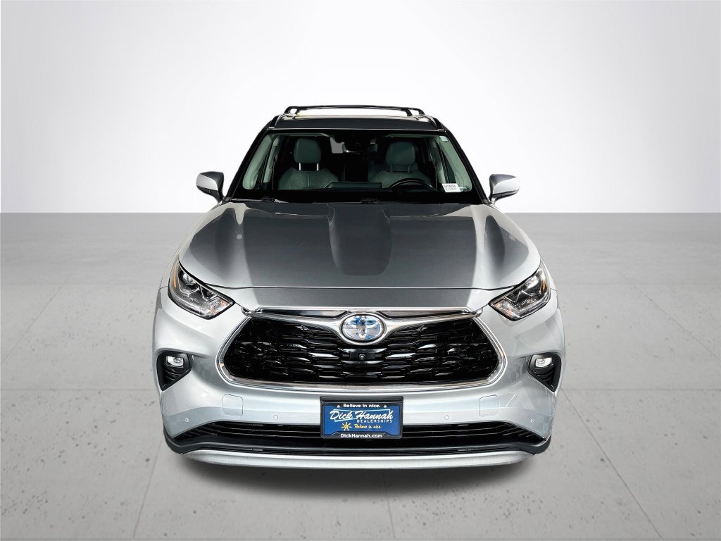 Used 2021 Toyota Highlander Platinum AWD/4WD image 3