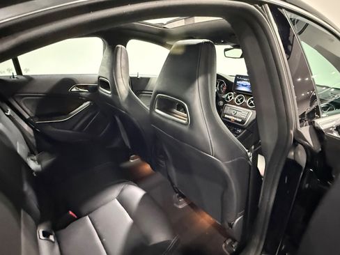 Used 2019 Mercedes-Benz CLA 250 4MATIC image 36