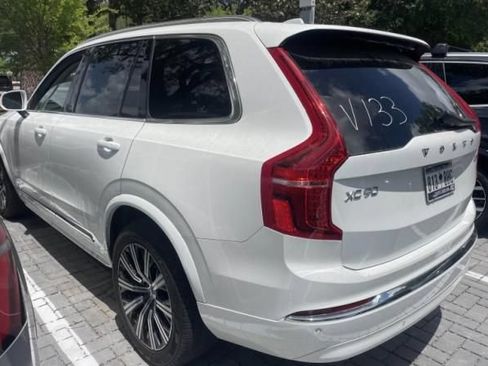 Used 2025 Volvo XC90 B5 Core AWD/4WD image 2