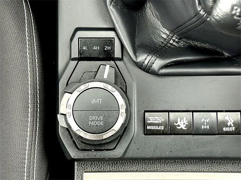 Used 2024 Toyota Tacoma TRD Off-Road image 32