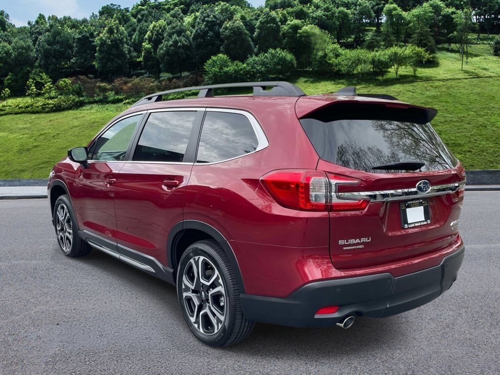 Used 2026 Subaru Ascent Limited w/ Popular Package #2 AWD/4WD image 3