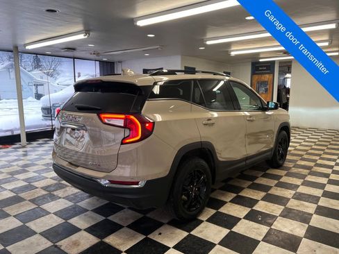 Used 2022 GMC Terrain AT4 image 12