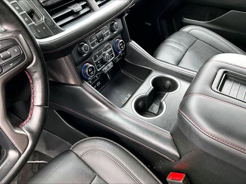 Used 2023 Chevrolet Suburban RST w/ Luxury Package image 21