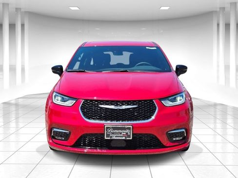 New 2026 Chrysler Pacifica Select FWD image 8