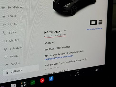 Used 2022 Tesla Model Y Performance AWD/4WD image 36