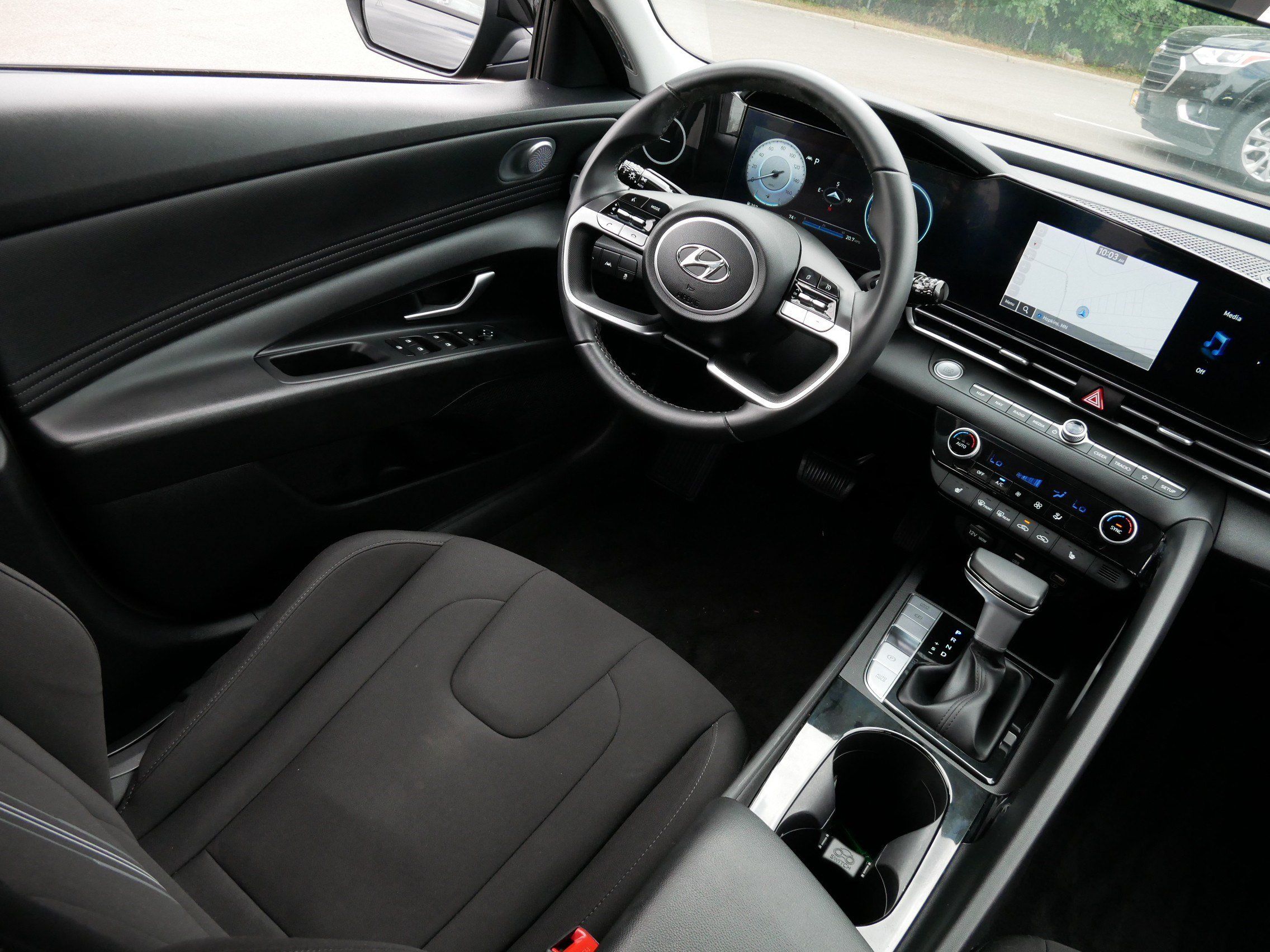 Used 2023 Hyundai Elantra SEL w/ Convenience Package FWD image 9
