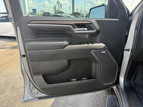 Used 2024 GMC Sierra 1500 Elevation w/ Elevation Premium Package RWD image 11