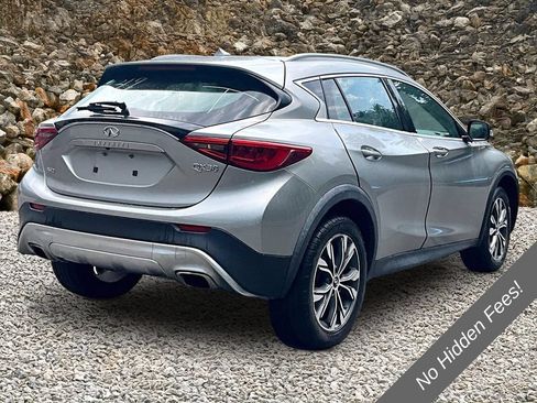 Used 2018 INFINITI QX30 AWD image 2