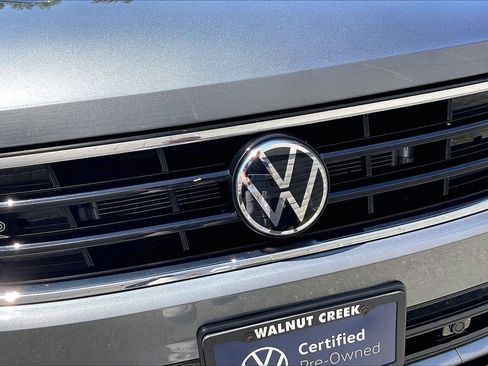 Certified 2023 Volkswagen Tiguan SE R-Line FWD image 30