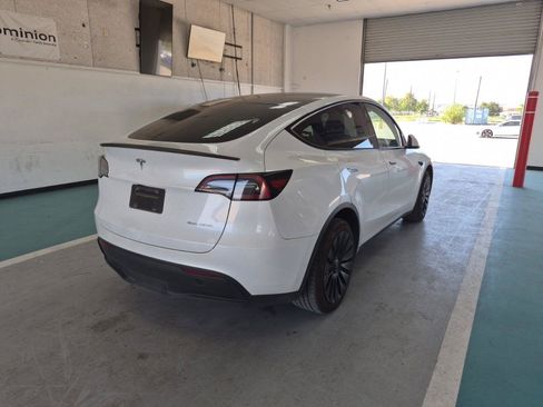 Used 2023 Tesla Model Y Long Range AWD/4WD image 3