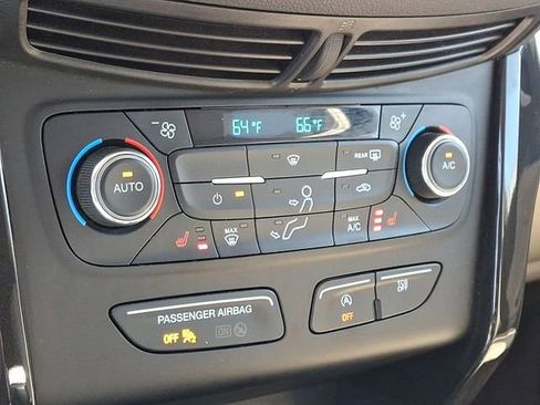 Used 2017 Ford Escape Titanium image 17