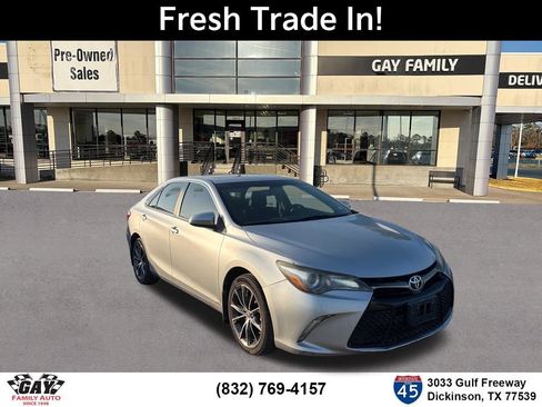 Used 2015 Toyota Camry XSE w/ Moonroof Package FWD image 1