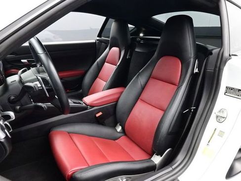Certified 2021 Porsche 718 Cayman RWD image 5