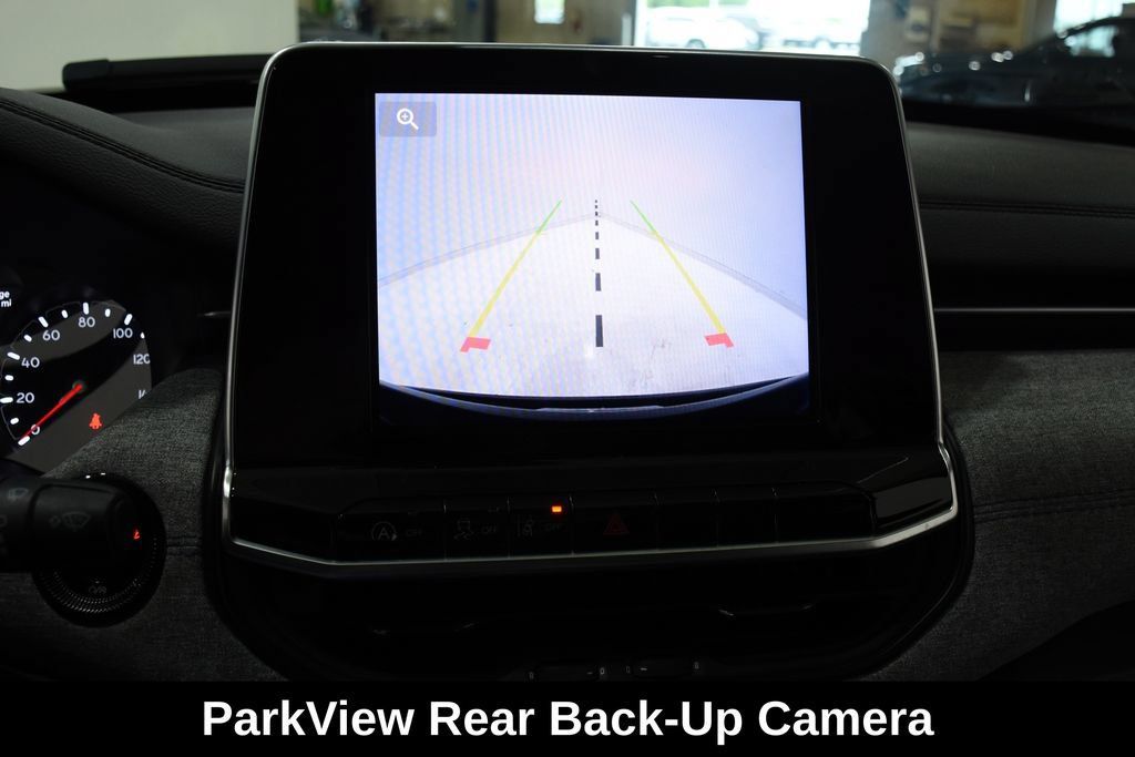Used 2025 Jeep Compass Latitude w/ Sun & Sound Group AWD/4WD image 18