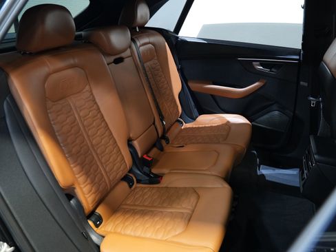 Used 2023 Audi RS Q8 image 38