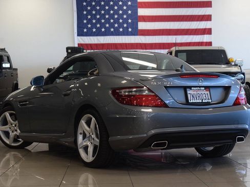 Used 2016 Mercedes-Benz SLK 300 image 7
