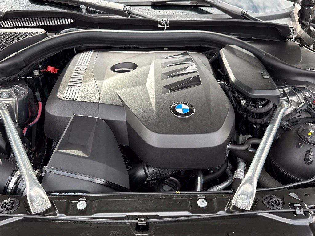 Used 2026 BMW 530i w/ Premium Package RWD image 33