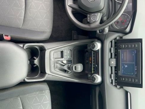 Used 2021 Toyota RAV4 XLE image 14