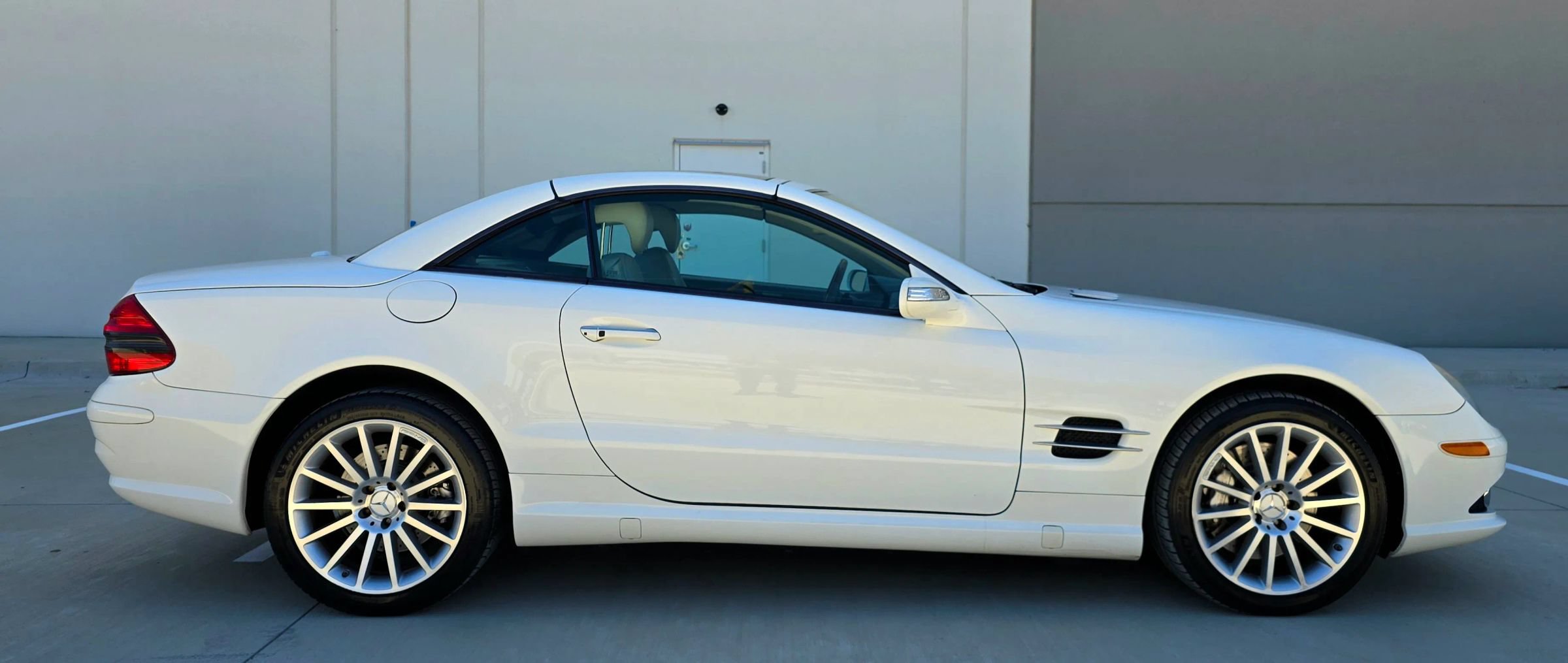 Used 2008 Mercedes-Benz SL 550 image 12