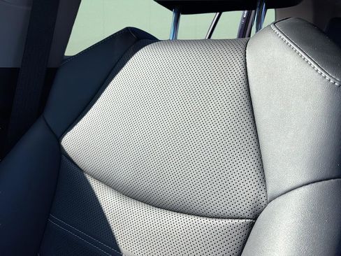 Used 2025 Toyota RAV4 Limited image 47